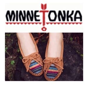 Minnetonka Suede Leather Kilty Arizona Moccasins. Size 9